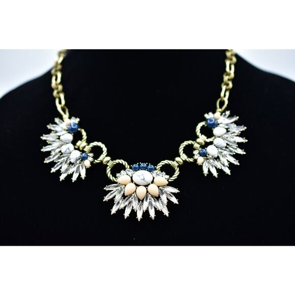Chloe + Isabel Statement Necklace Collar Crystal Sparkling Blue White Jewels Bn7 - Picture 1 of 12